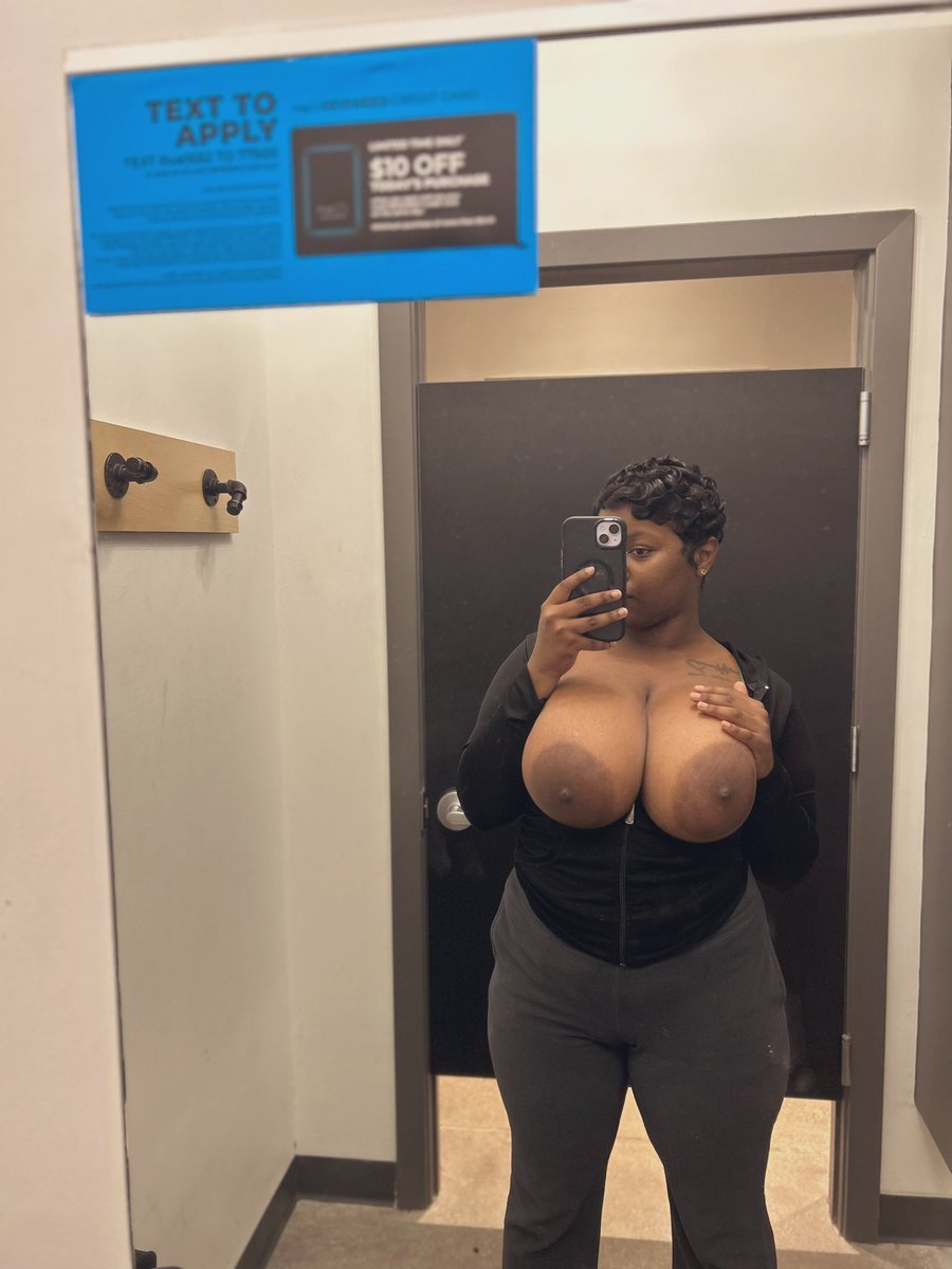 Big Titty Lizzie 2 #w2GgoyoB