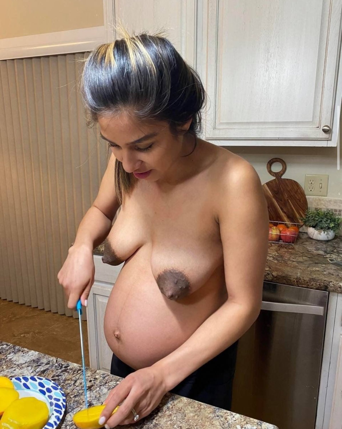 Paki wife cheated so leaked her #cBNlxsQf