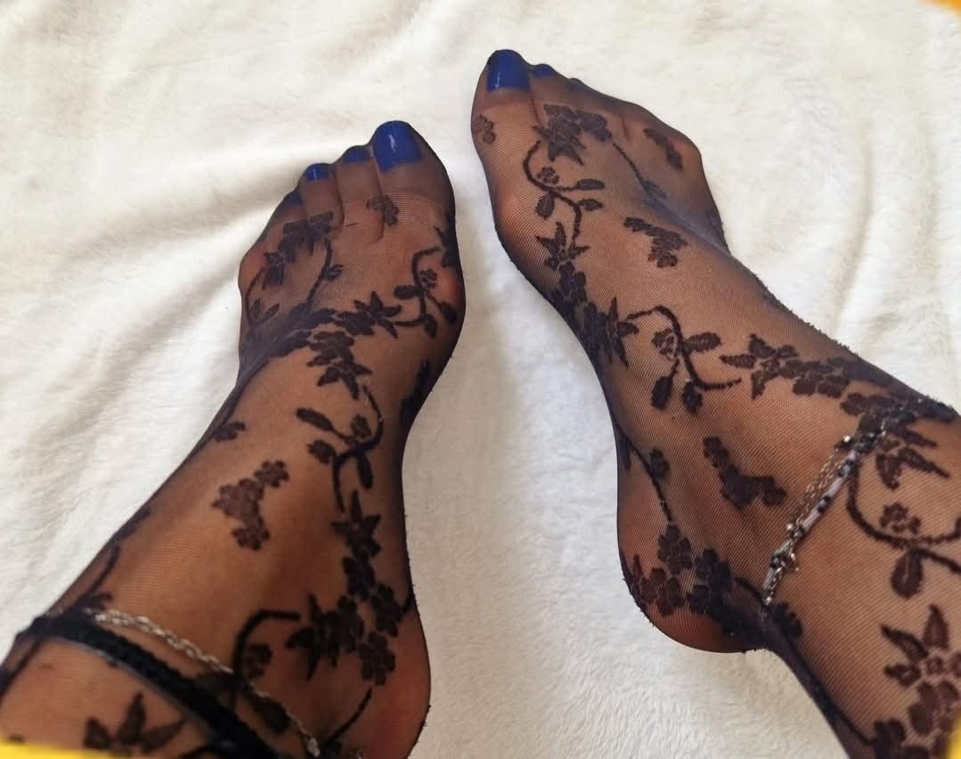 Stinky Nylon Feet 166 #rMyLQbLn