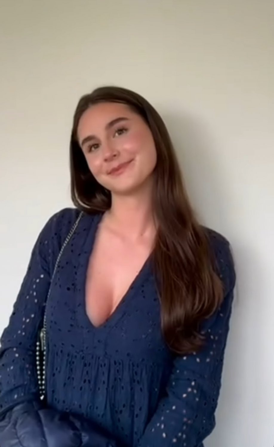 dm to jerk to my irls! i will feed them! i also have captions and tributs of them!❤️ #bJnolrv9