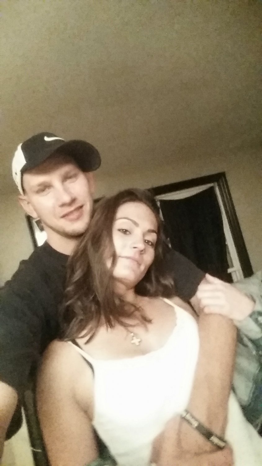 A couple wives handed over by their cuck #1FBi0Pj0